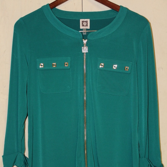 Anne Klein Tops - Anne Klein Emerald Green zipper blouse! Sz: S